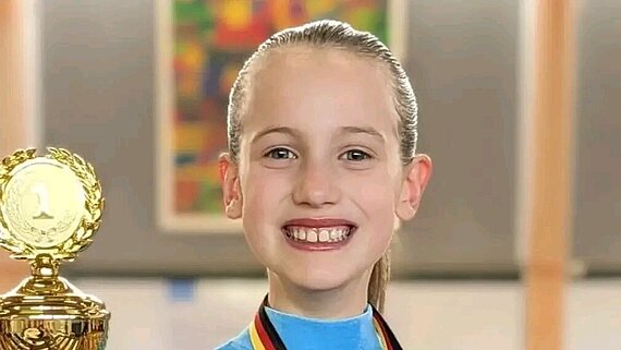 Katharina beim Steckenpferdpokal auf Platz 1